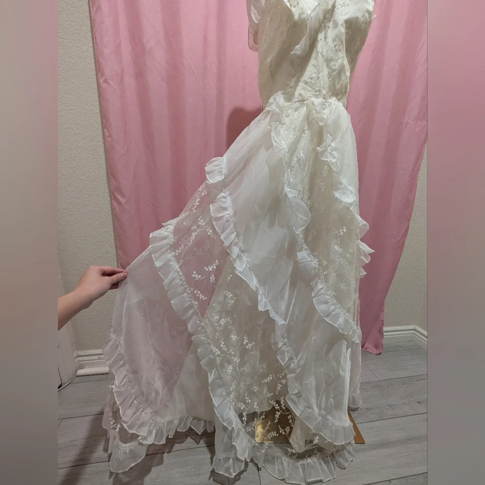 SOLD - Vintage Contempo Casuals Strapless Lace Ballgown (Vintage Size 5/6) - Picture 6 of 12